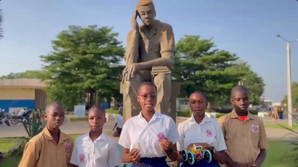 BOUAKE 1 ROBOTICS TEAM DU LYCÉE CLASSIQUE ET MODERNE 1 BOUAKÉ