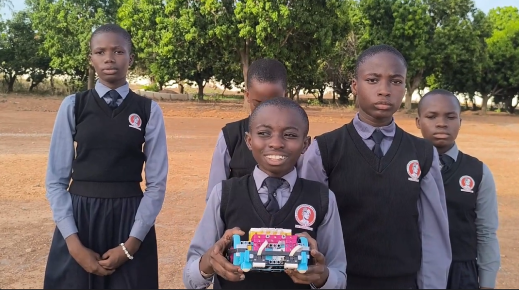 LES PHENIX DU LYCÉE D&rsquo;EXCELLENCE DE JEUNES FILLES DOMINIQUE OUATTARA DE SINEMATIALI